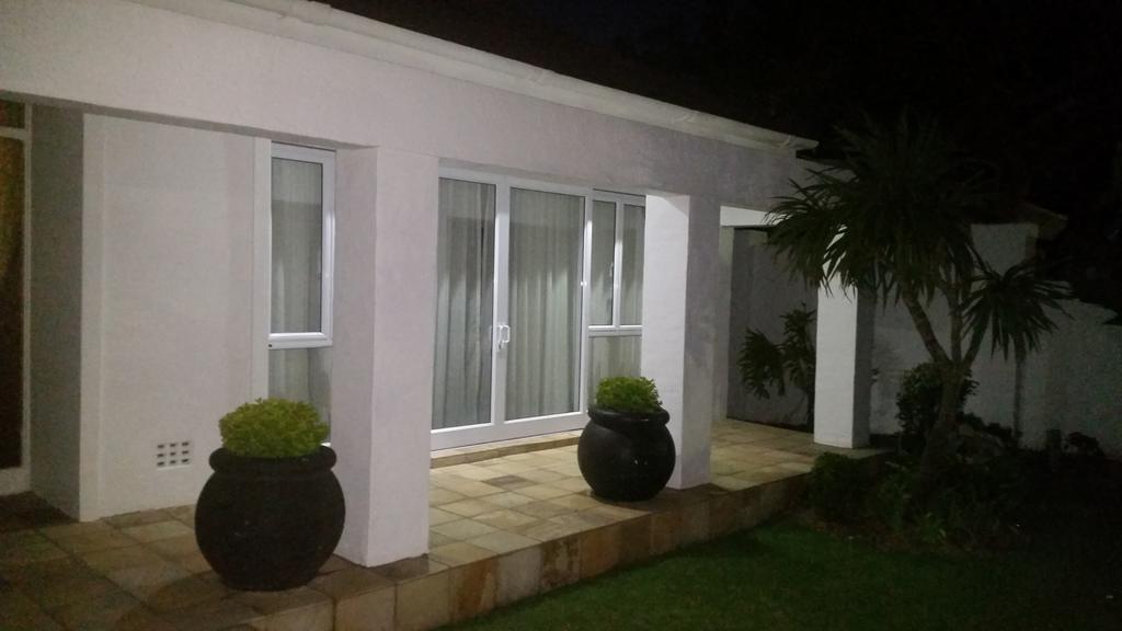Ballina Ga-El Guesthouse Port Elizabeth Esterno foto