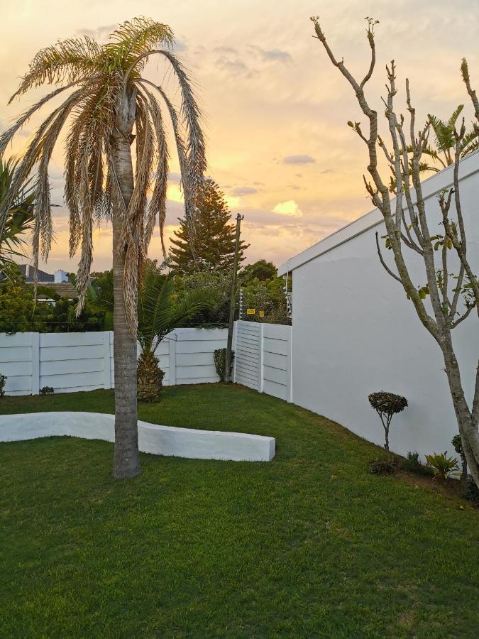 Ballina Ga-El Guesthouse Port Elizabeth Esterno foto