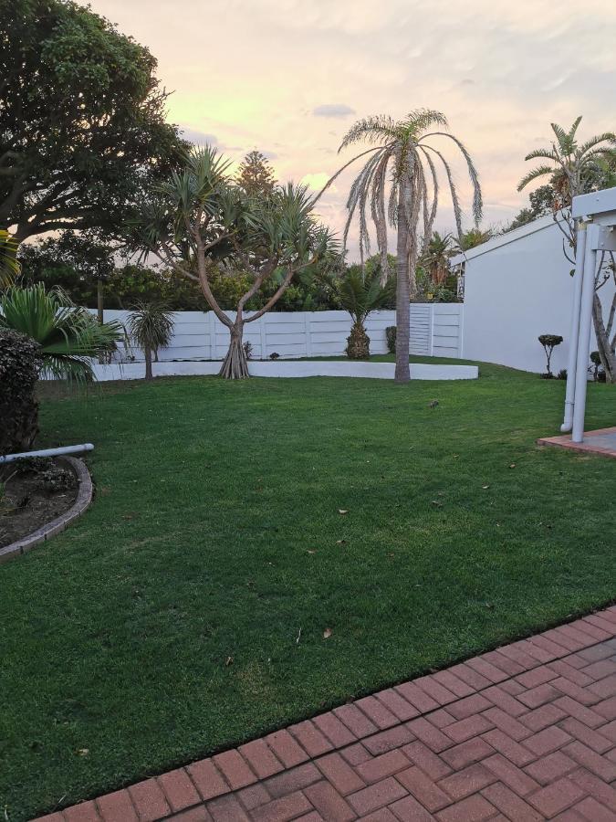Ballina Ga-El Guesthouse Port Elizabeth Esterno foto
