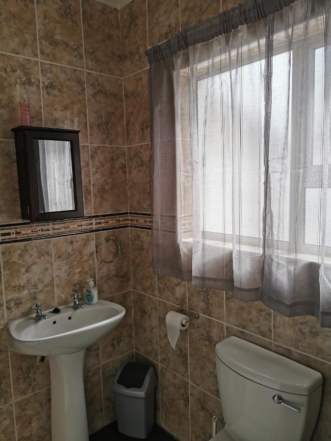 Ballina Ga-El Guesthouse Port Elizabeth Esterno foto